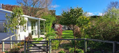Motueka Apartment | One bedroom country cottage