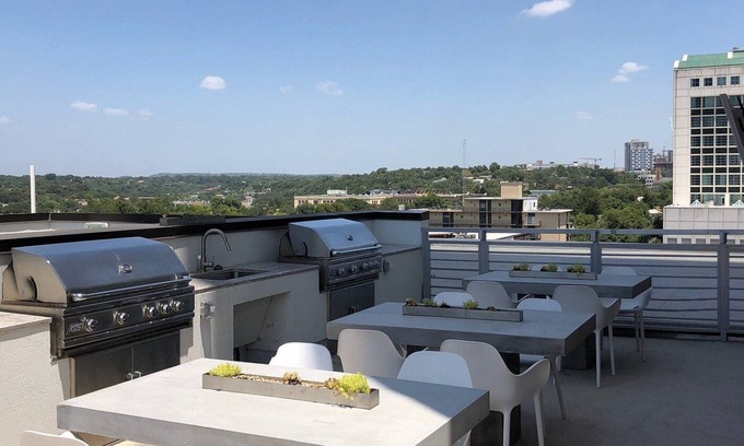 Market District Resort | One bedroom during RACE WEEK.
