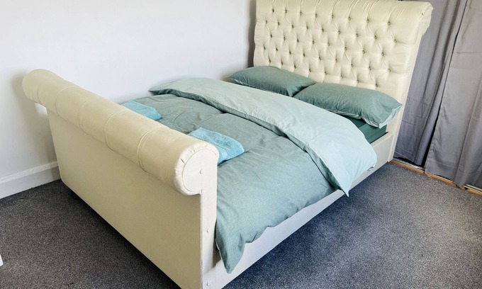 Crayford House | One Bedroom Flat/Apartment