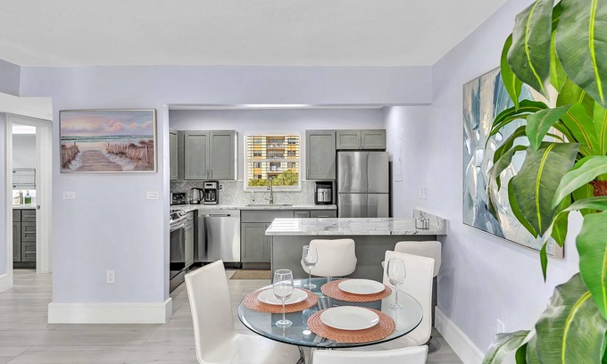 Sunny Isles Beach Apartment | One Bedroom Steps Away From The Beach | Pool!
