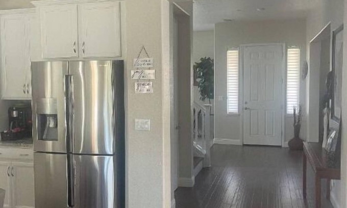 Elk Grove House | One Bedroom with Bathroom located within a 4000 Square foot home.