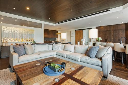 Empire Pass House | One Empire #305