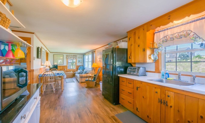 Sagamore Beach Cottage | One floor living with Central AC on Sagamore Beach!