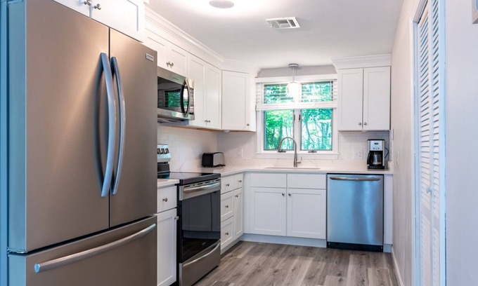 Narragansett House | One level home, beautifully renovated home one mile to beach