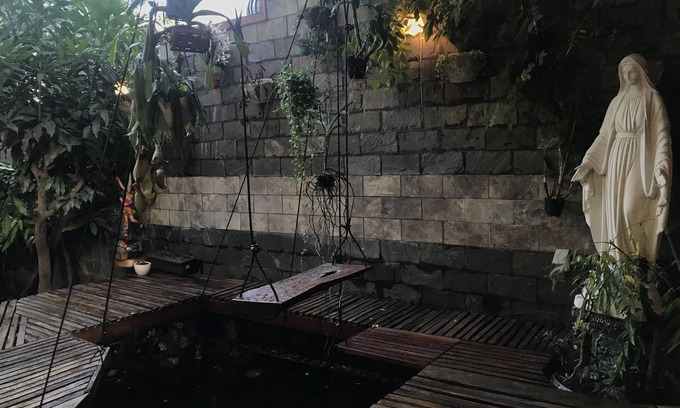Hang Xanh House | One of a kind RetroSaigon Entire House located in The central of Saigon