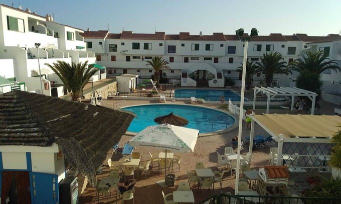 Arona Apartment | Onebedroom apartment in Alondras Park