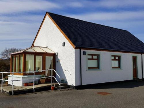 Stornoway Apartment | OneRavensLane