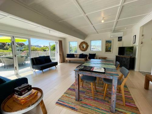 Oneroa House | Oneroa Village Oasis - Stay Waiheke