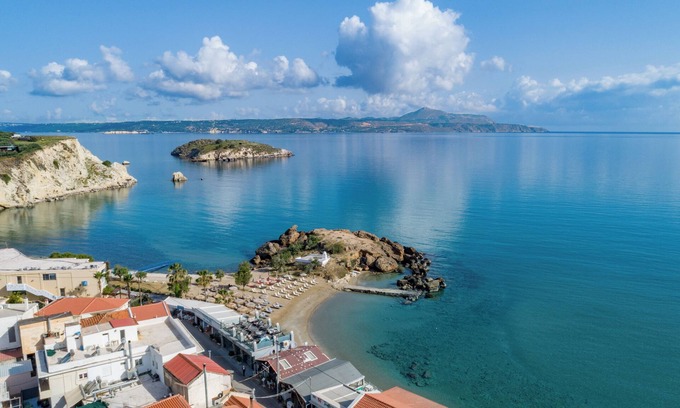 Almyrida Apartment | ONLY 5 MIN.WALK FROM CRYSTAL WATER SANDY BEACH OF ALMIRIDA