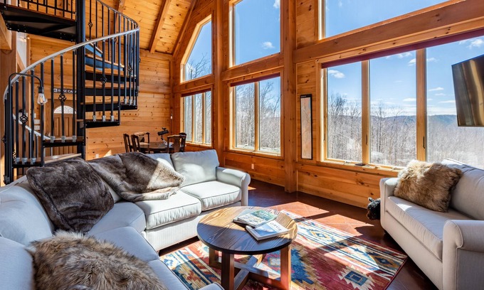 Plymouth House | Open concept chalet w/gorgeous views at the Great Roaring Brook @cozychalet vt