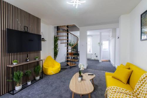 Portsmouth House | Open Mind Property - Luxury House & Free Parking