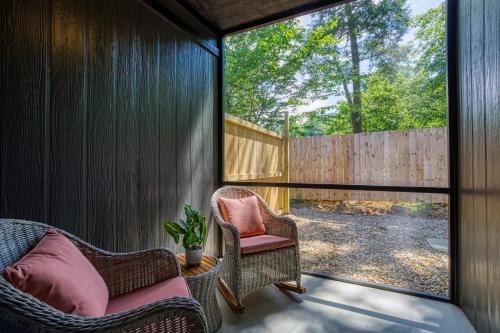 Cosby House | Open Sky Retreat, Pickleball Court, Creek, WIFI, Mountain Views, Starting at 79"
