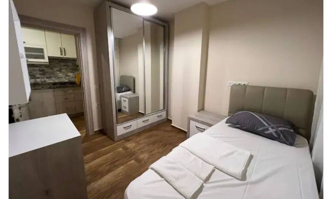 Kultur Mahallesi Apartment | Opposite Erasta shopping center, in the center, 3 km from the sea.