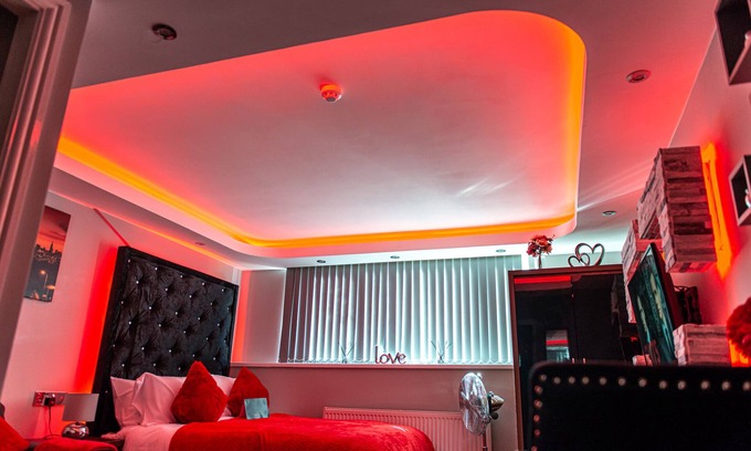 Huddersfield Apartment | Optimal Apartments - The Sensual Retreat