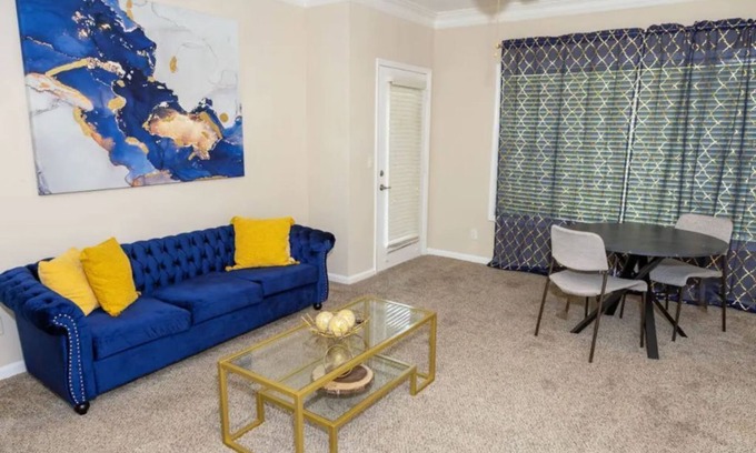 Underwood Hills Apartment | Opulent 1BR Perfectly Fit For COUPLES In MIDTOWN!