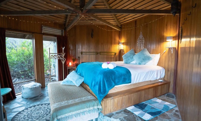 Sunshine Bay Cabin | Ora Retreat