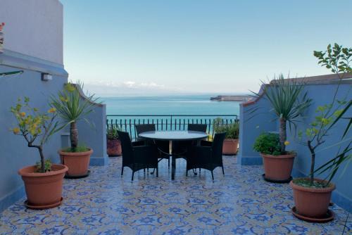 Giardini Naxos Apartment | ORAMA apartment Front sea