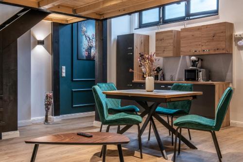 Kreuzberg Apartment | Oran Apartment 6