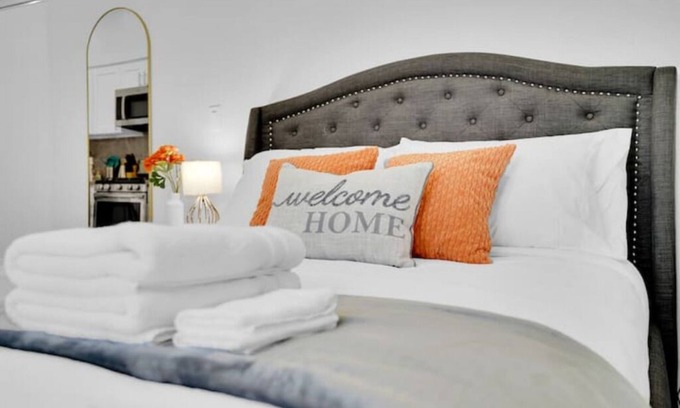 Ontario Apartment | Orange Is The New Black Studio - BRAND NEW !