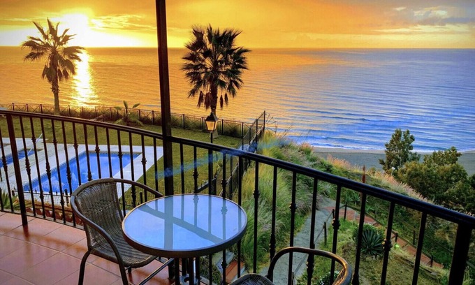 La Capellania Apartment | Orange On the Beach - Balcon de Benalmadena