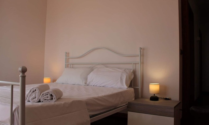 Tropea Apartment | Orchidea Apartment with Sea View, wi fi and air conditioning