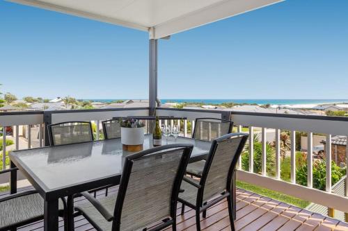 Sellicks Beach House | Oriana Grande- 5 Bdrm Sleeps 14 Beach View Wifi