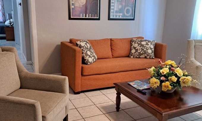 Englewood Park House | Orlando Home is centrally located. Minutes away from the attractions.