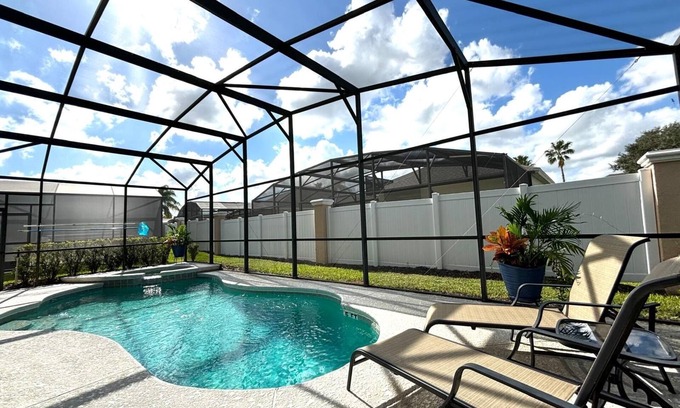 Calabay Parc House | Orlando Oasis! Private Pool, Near Disney and Universal Studios! 4BR, 3BA