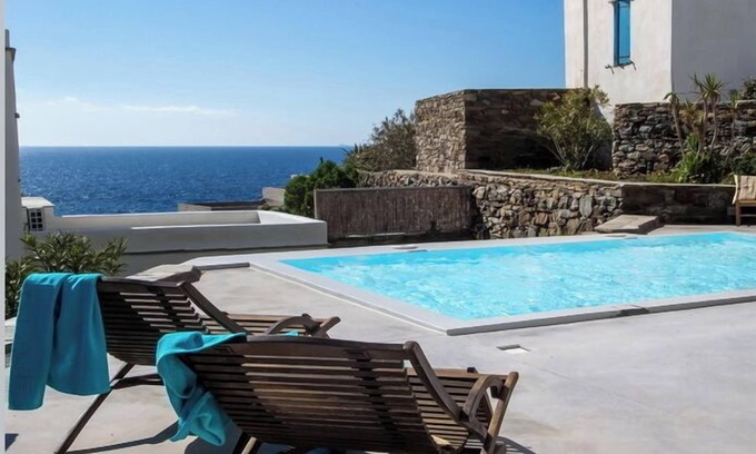 Tinos Villa | Õrmos Seaside Villas with private pool