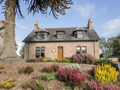 Marybank House | Orrinside