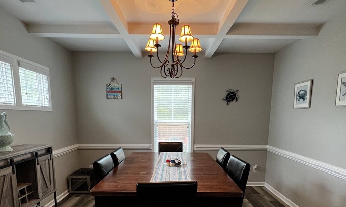 Piney Green House | Osprey Getaway 3500sqft open floor plan , close to base, beaches, restaurants