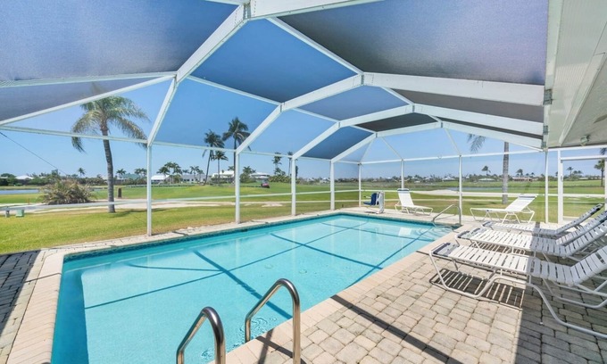 The Dunes House | Osprey Hideaway: Pet-Friendly Island Home w/Pool!
