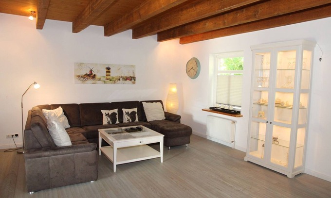 Hamswehrum House | Ostfriesenhuus - Family-friendly 155sqm house for 4-5 pers. with fireplace,