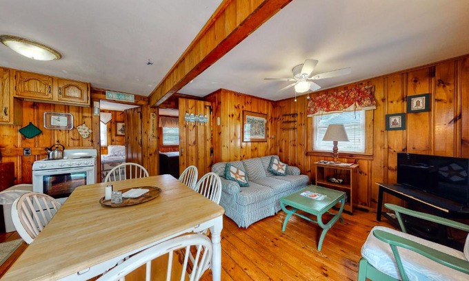 York Beach House | Otis Cottages