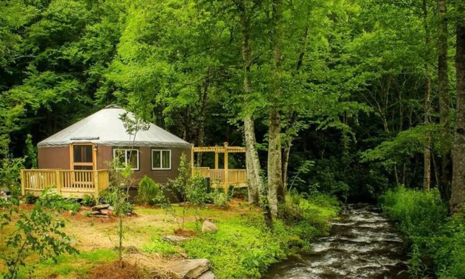 Topton House | Otter Creek Yurt - Creekside Glamping w/Private Hot Tub