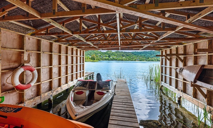 Lake Tarawera House | OTUMUTU LOOKOUT LAKEFRONT JETTY BOATSHED! 2 YEAR RENTAL AVAILABLE AFTER FEB 2025