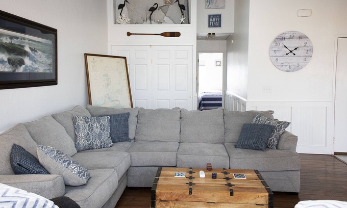 Oak Harbor Condo | Our Lake Erie Getaway -A beautiful 2 bedroom condo