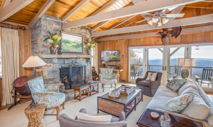 Blowing Rock House | Out On A Limb