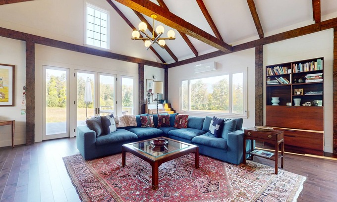 Sunderland House | Outdoor enthusiast's dream with designer interior & Mt. Equinox views
