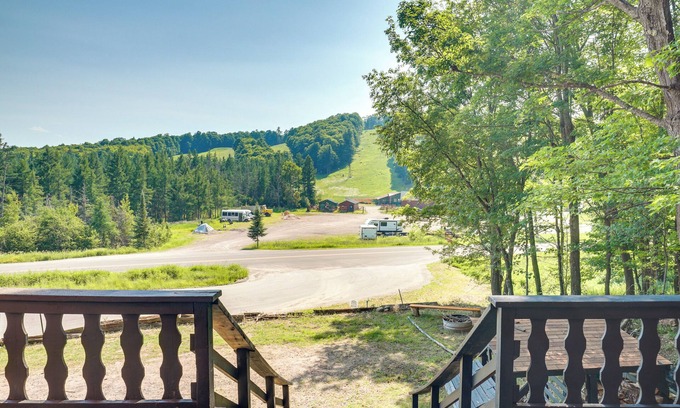 Stambaugh Cabin | Outdoor Lover's Paradise: Slope-View Cabin!