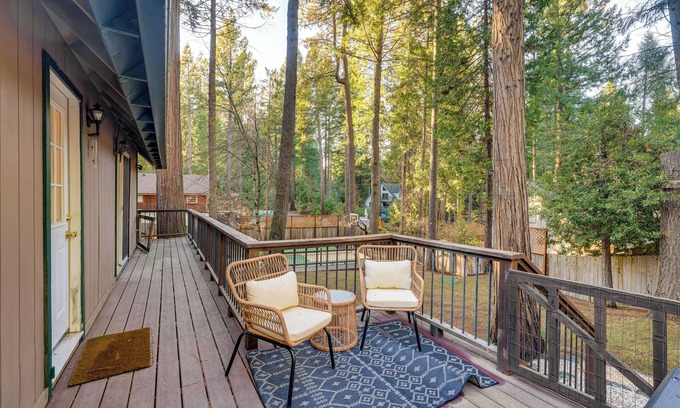 Nevada City Cottage | Outdoor Oasis: Modern Nordic Cottage By Lake!