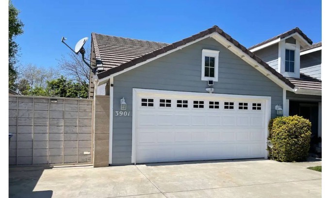 Visalia Apartment | Outdoor private pool house 1 bed queen size 1 bath outdoor kitchenette