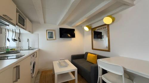 Embajadores Apartment | Outdoor studio for 2 people in Lavapiés - Amparo - 3