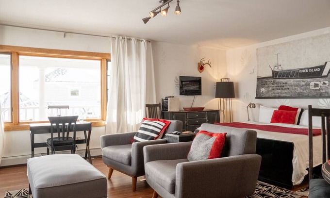 Bayfield Apartment | Outer Island Apartment @ The Copper Crown
