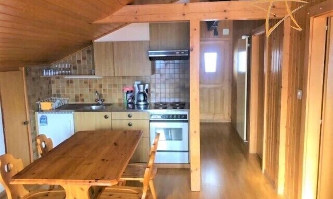 St. Luc Ski Chalet | Outside : three-room attic flat in a chalet, for 4 persons, south-west -Inside : 60 sqm, living, di
