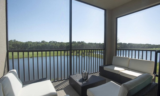 Lakewood Ranch Condo | Outstanding 2/bed, 2/bath with Lake and Green View