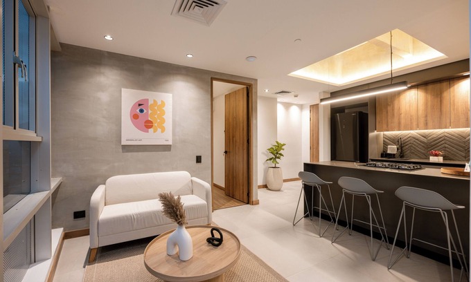 San Diego Apartment | Outstanding & bright 548sqm apartment with Jacuzzi & A/C in El Poblado