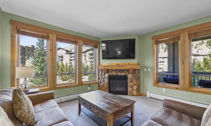 Copper Mountain Village Condo | Outstanding Location Outdoor Hot tub Short walk to the lifts TX205