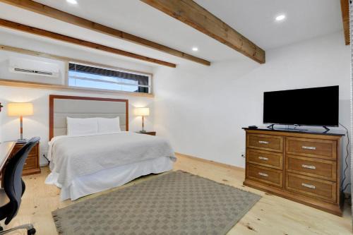 Saugerties Hotel | OverLookHotel Hudson Valley LLC