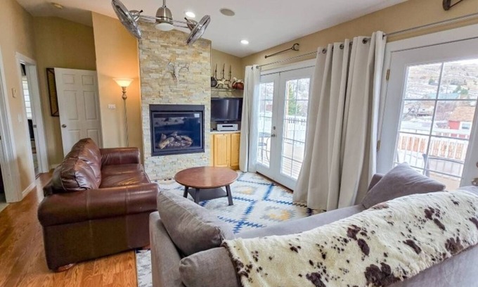 Red Lodge Apartment | Overlooking the Mountains, the creek, and only a stones throw from downtown Red Lodge